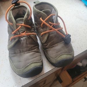 Keen kids size 8